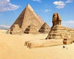 Giza Pyramids and Sphinx Tour in Cairo